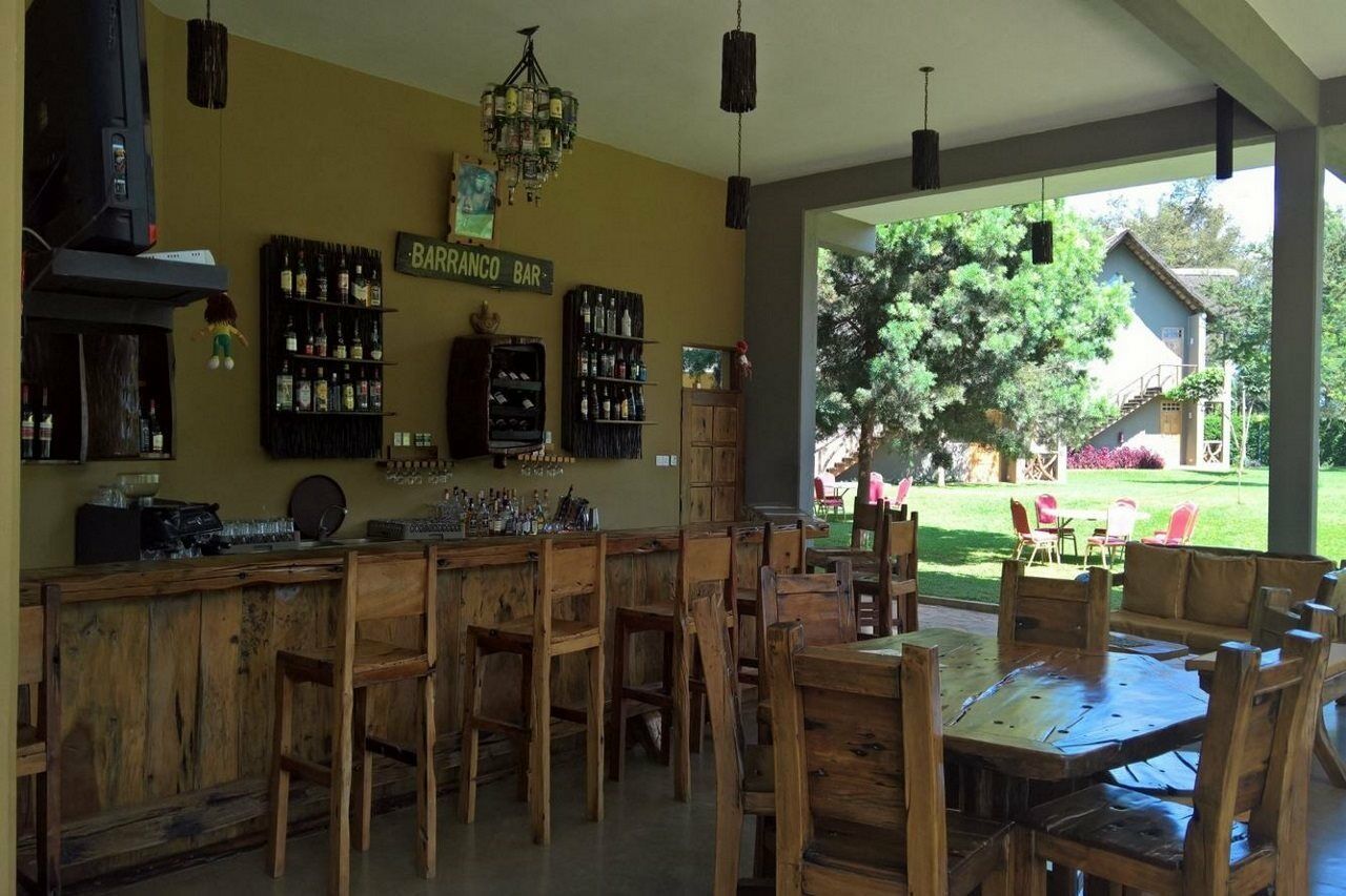 Weru Weru River Lodge Εξωτερικό φωτογραφία